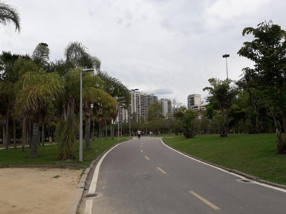 Kitnet Elvis Presley - Largo Do Machado Hostel Rio de Janeiro Exterior photo